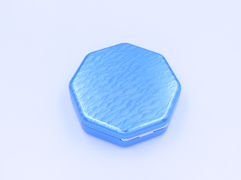 蓝色浮雕花纹药盒