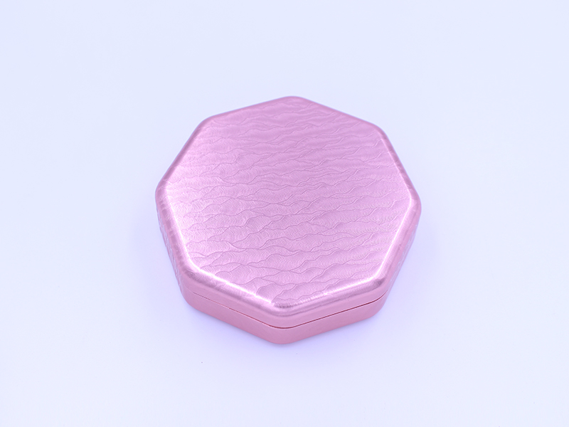 粉色浮雕花纹药盒